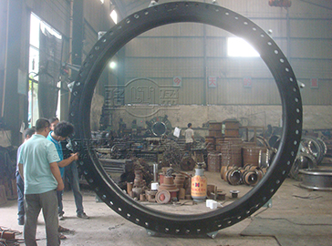 云南省昭通市魯?shù)榭h大口徑翻邊橡膠接頭