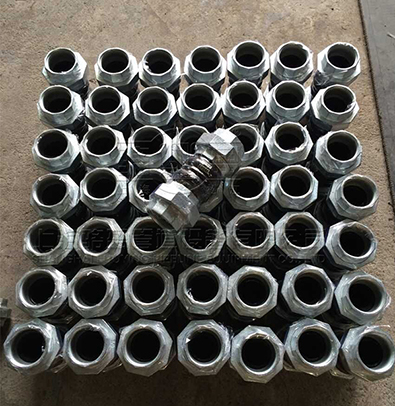 DN80<a href=http://m.mingjiapipe.cn.cn target=_blank class=infotextkey>絲扣橡膠接頭</a>